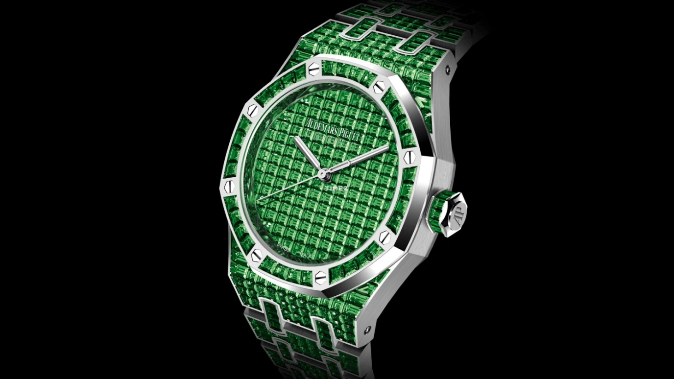 Audemars Piguet,Royal Oak 37mm,37mm,White Gold,Green,Automatic,60hours,In-house Caliber,15554BC,15554BC.TV.1274BC.01