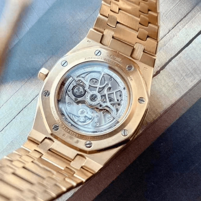 Audemars Piguet,Royal Oak 39mm,39mm,Rose Gold,Cream white,Automatic,Moonphase,Perpetual Calendar,Month,Date,40hours,In-house Caliber,25686OR