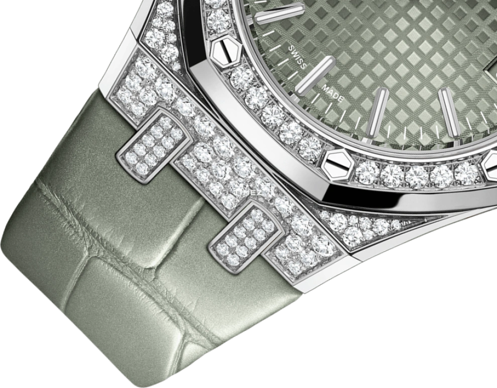 Audemars Piguet,Royal Oak 37mm,37mm,White Gold,Green,Automatic,Day,60hours,15551BC,15551BC.ZZ.D405CR.01