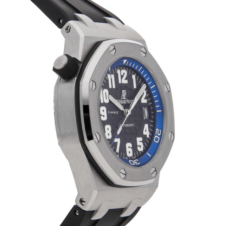 Audemars Piguet,Royal Oak Offshore 42mm,42mm,Stainless Steel,Black,Grey,Automatic,Day,38hours,15701ST,15701ST.OO.D002CA.02