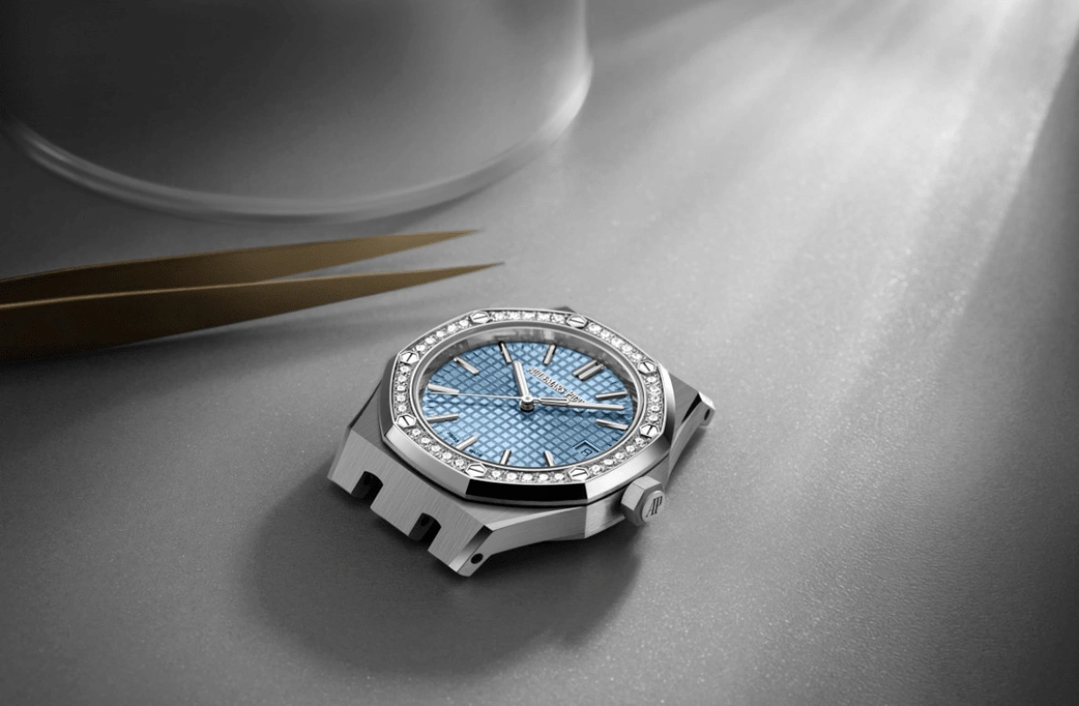 Audemars Piguet,Royal Oak 37mm,37mm,Stainless Steel,Blue,Automatic,Day,60hours,15551ST,15551ST.ZZ.1356ST.01 50th