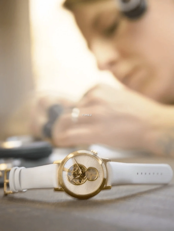 BA111OD,Chapter 6 36mm,36mm,Stainless Steel,White,Automatic,38hours,Sapphire,Crystal Glass,Chapter 6,Chapter 6.5 Giulia