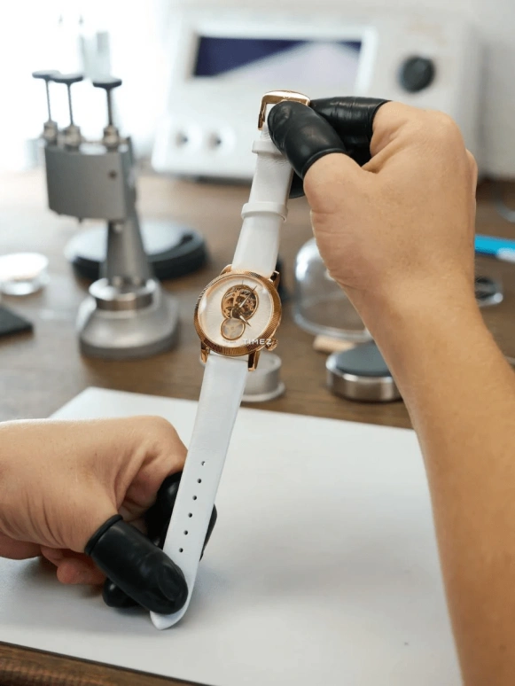 BA111OD,Chapter 6 36mm,36mm,Stainless Steel,White,Automatic,38hours,Sapphire,Crystal Glass,Chapter 6,Chapter 6.5 Giulia