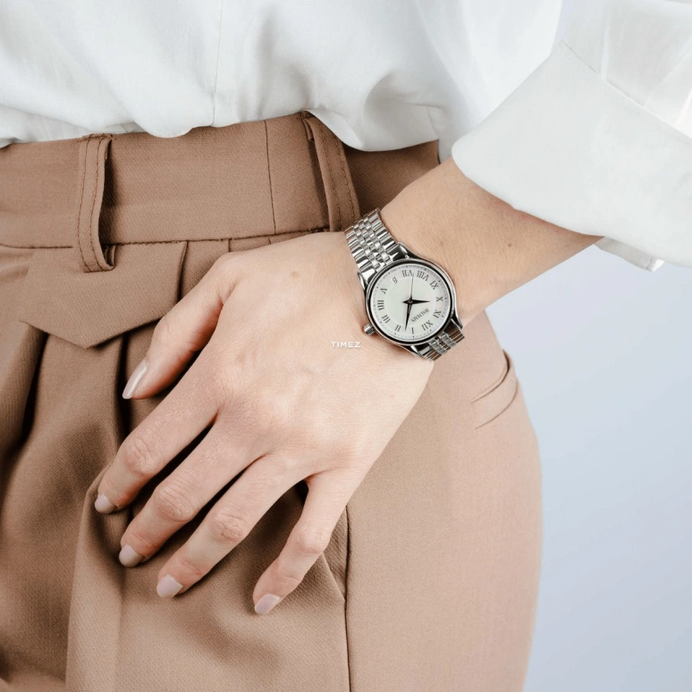 Balmain,Beleganza 32mm,32mm,Stainless Steel,White,Quartz,Day,Sapphire,Crystal Glass,B8351,B8351.33.82