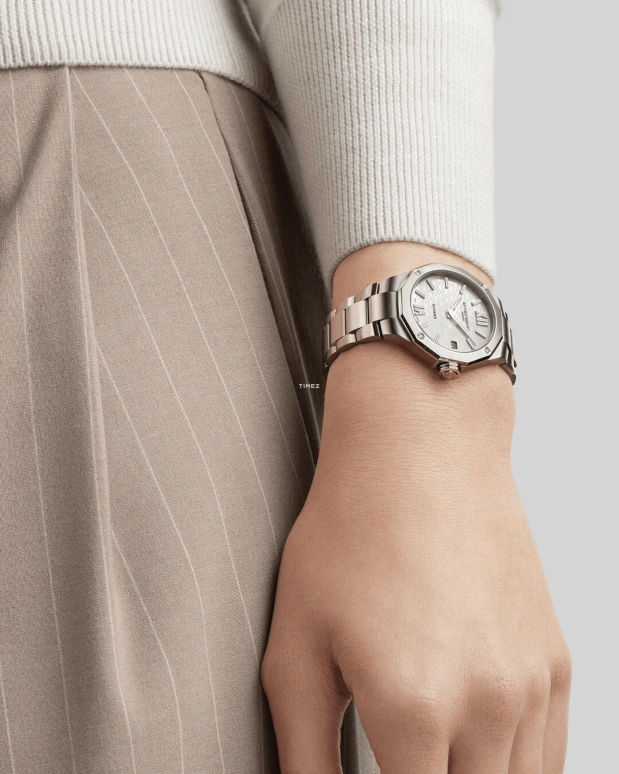 Baume & Mercier,Riviera 33mm,33mm,Stainless Steel,Silver,Quartz,Day,Sapphire,Crystal Glass,10729