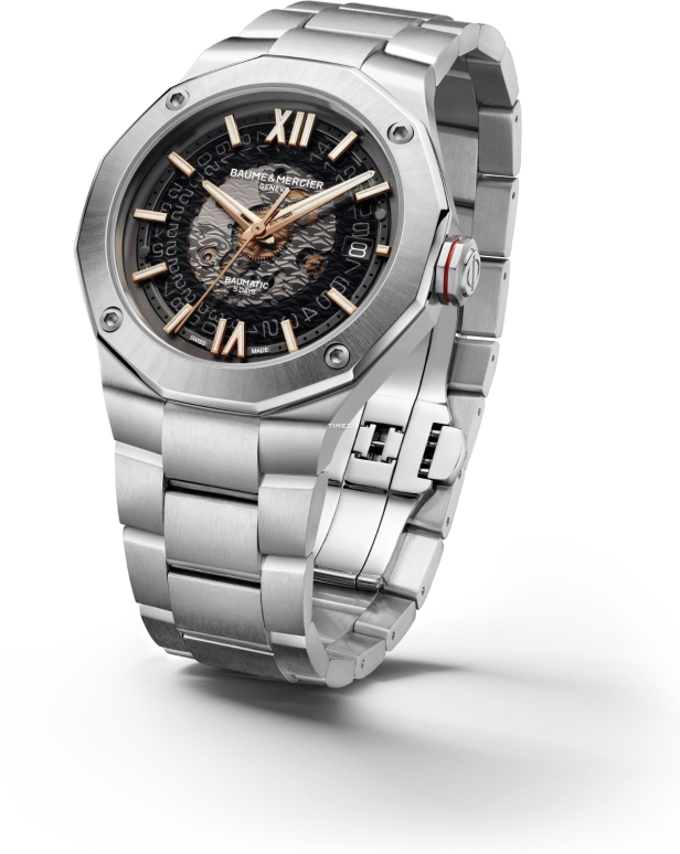 Baume & Mercier,Riviera 42.10x39.05mm,42.10x39.05mm,Stainless Steel,Smoky Gray,Automatic,Day,Sapphire,Crystal Glass,10719
