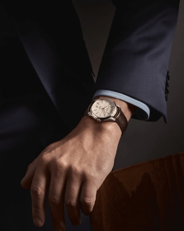 Baume & Mercier,Clifton 39mm,39mm,Stainless Steel,Silver,Automatic,Day,In-house Caliber,10773