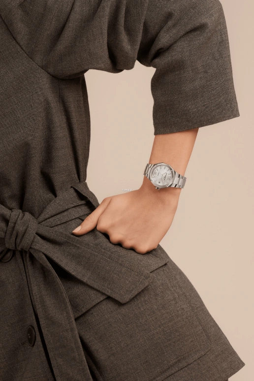 Baume & Mercier,Riviera 33mm,33mm,Stainless Steel,Silver White,Automatic,Day,Sapphire,Crystal Glass,10676