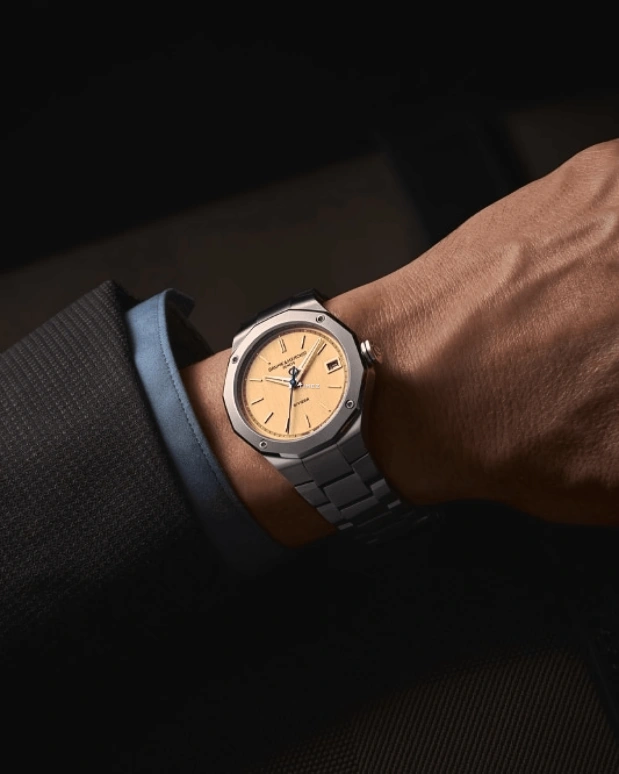 Baume & Mercier,Riviera 39mm,39mm,Stainless Steel,Yellow,Automatic,Day,In-house Caliber,10822