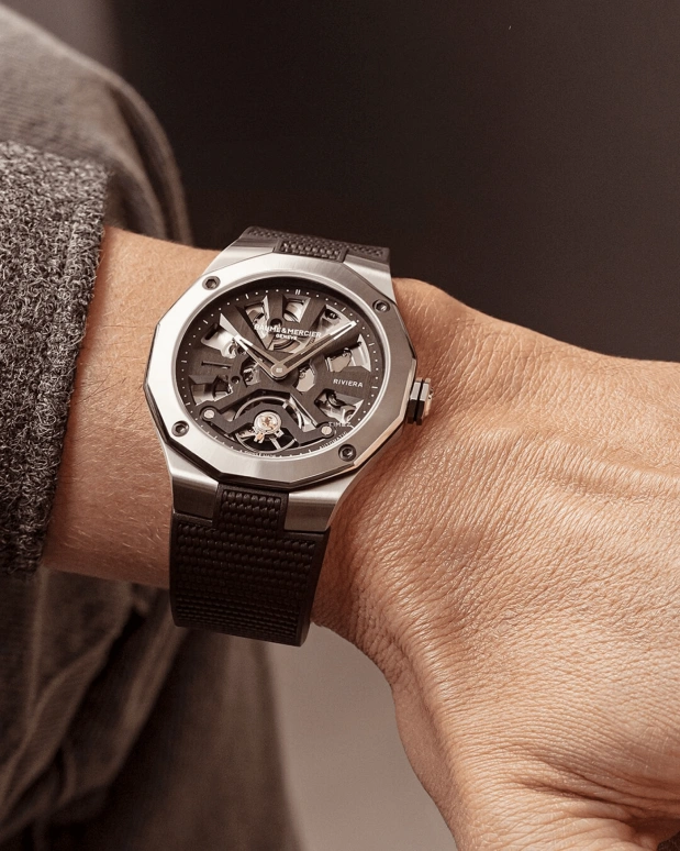 Baume & Mercier,Riviera 42mm,42mm,Stainless Steel,Black,Automatic,Sapphire,Crystal Glass,Twelve edge,10721
