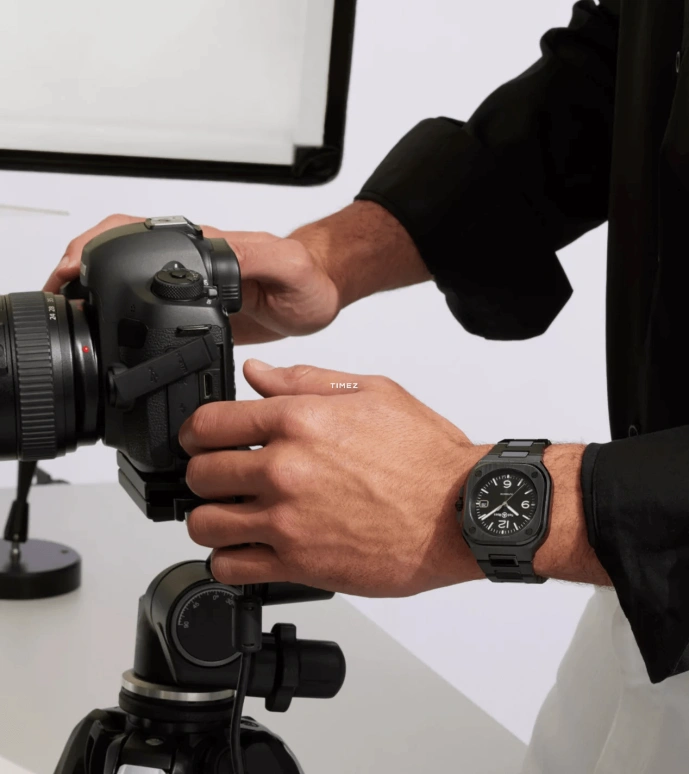 Bell & Ross,Urban 41mm,41mm,Ceramic,Black,Automatic,Day,Sapphire,Crystal Glass,BR05A,BR05A-BL-CE/SCE