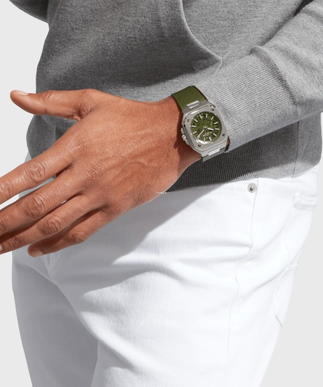 Bell & Ross,Urban 40mm,40mm,Stainless Steel,Olive Green,Automatic,38hours,In-house Caliber,BR05A,BR05A-GN-SKST/SRB