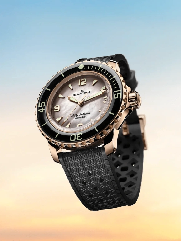 Blancpain,Fifty Fathoms 38.20mm,38.20mm,Red Gold,Sapphire,White,Automatic,100hours,In-house Caliber,5007,5007-3644A-B64B