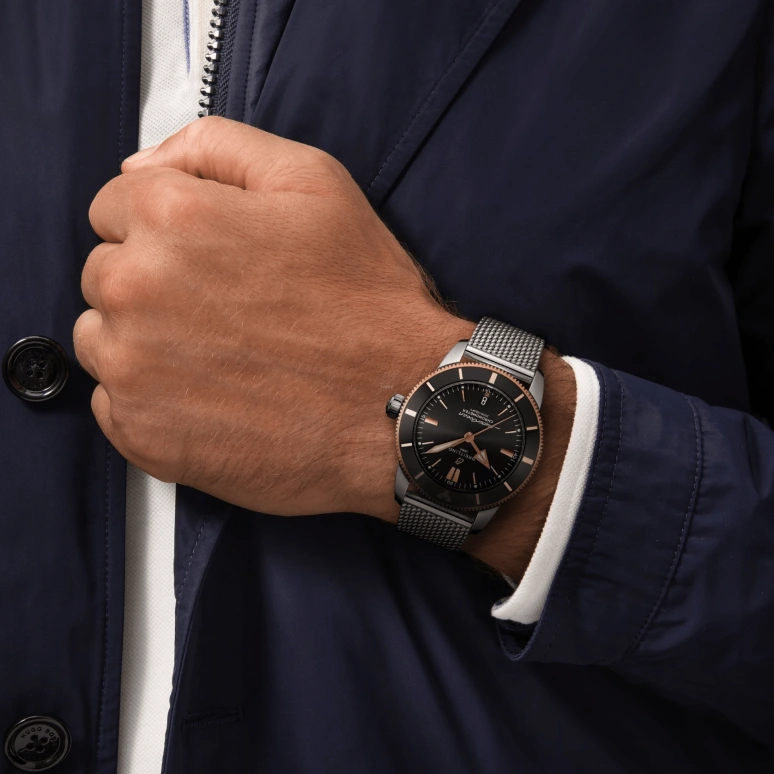 Breitling,Superocean Heritage 44mm,44mm,Stainless Steel,Red Gold,Black,Automatic,Day,70hours,UB2030121B1A1