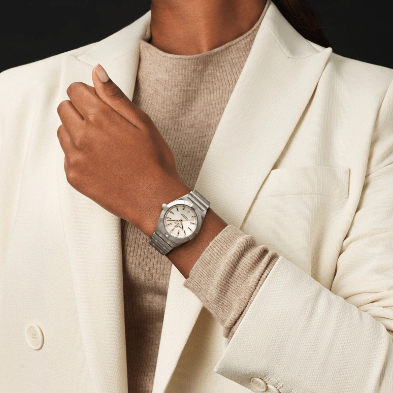 Breitling,Chronomat 32mm,32mm,Stainless Steel,White,Quartz,Day,26280hours,A77310101A3A1