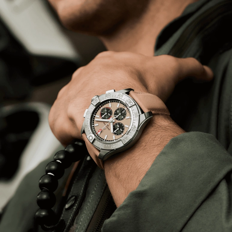 Breitling,Avenger 44mm,44mm,Stainless Steel,Black,khaki,Automatic,Chronograph,Day,AB0147101A1X1