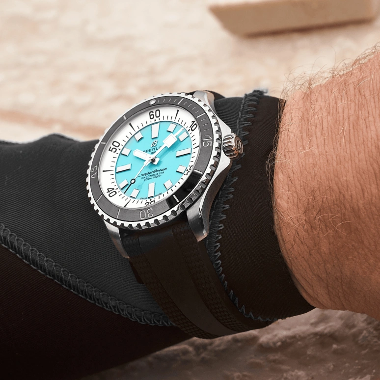 Breitling,Superocean 44mm,44mm,Stainless Steel,Automatic,40hours,In-house Caliber,A17376211L2S1