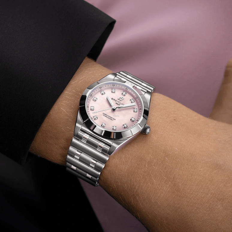 Breitling,Chronomat 28mm,28mm,Stainless Steel,Pink,Quartz,In-house Caliber,Sapphire,Crystal Glass,A72310101K1A1