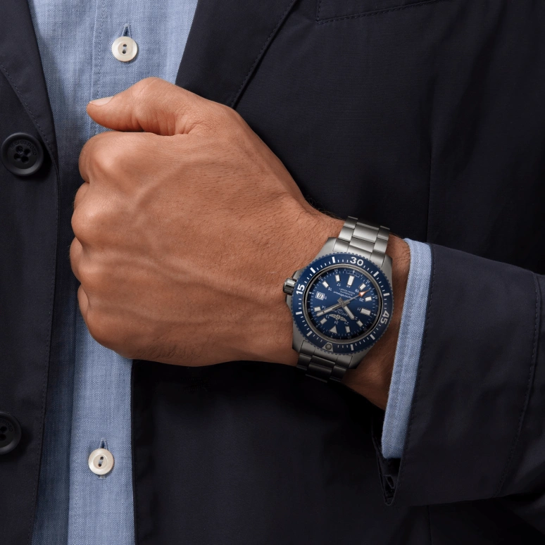 Breitling,Superocean 44mm,44mm,Stainless Steel,Blue,Automatic,Day,40hours,Y17393161C1A1