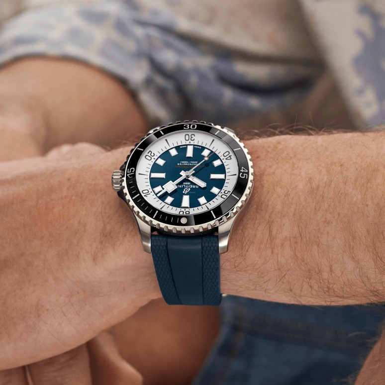 Breitling,Superocean 44mm,44mm,Stainless Steel,Blue,Automatic,40hours,In-house Caliber,A17376211C1S1