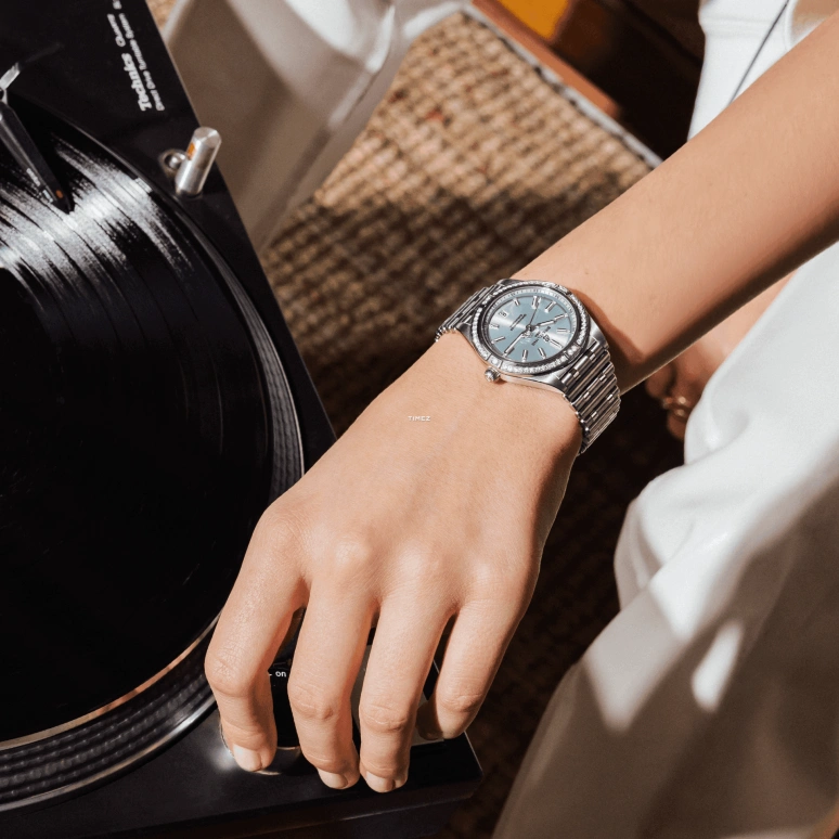 Breitling,Other 36mm,36mm,Stainless Steel,Blue,Automatic,Day,Sapphire,Crystal Glass,G10380591C1G1