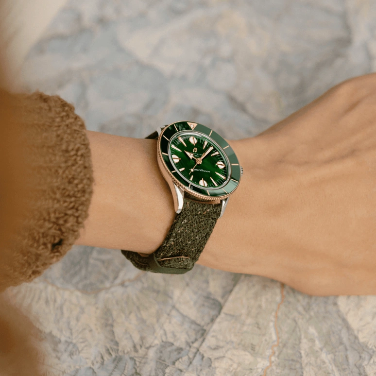 Breitling,Superocean Heritage 38mm,38mm,Stainless Steel,Red Gold,Green,Automatic,Sapphire,Crystal Glass,Round,U10340361L1A1