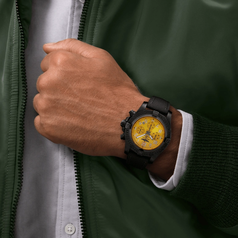 Breitling,Avenger 45mm,45mm,Titaplast,Yellow,Automatic,Chronograph,Date,Column Wheel,XB0180E41I1W1