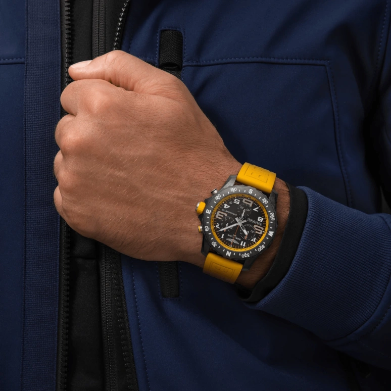 Breitling,Endurance Pro 44mm,44mm,Titaplast,Black,Quartz,Chronograph,Day,X82310A41B1S1