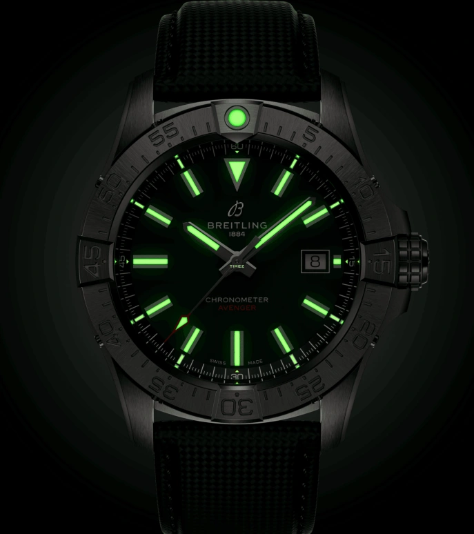 Breitling,Avenger 42mm,42mm,Stainless Steel,Green,Automatic,Day,Sapphire,Crystal Glass,A17328101L1X1