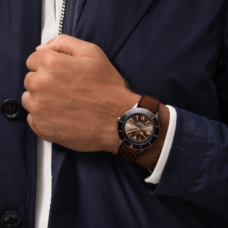 Breitling,Superocean Heritage 42mm,42mm,Red Gold,Stainless Steel,Brown,Automatic,42hours,In-house Caliber,U103701A1Q1W1