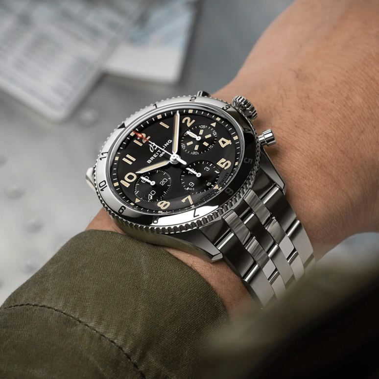 Breitling,Classic AVI 42mm,42mm,Stainless Steel,Black,Automatic,Chronograph,42hours,A233803A1B1A1