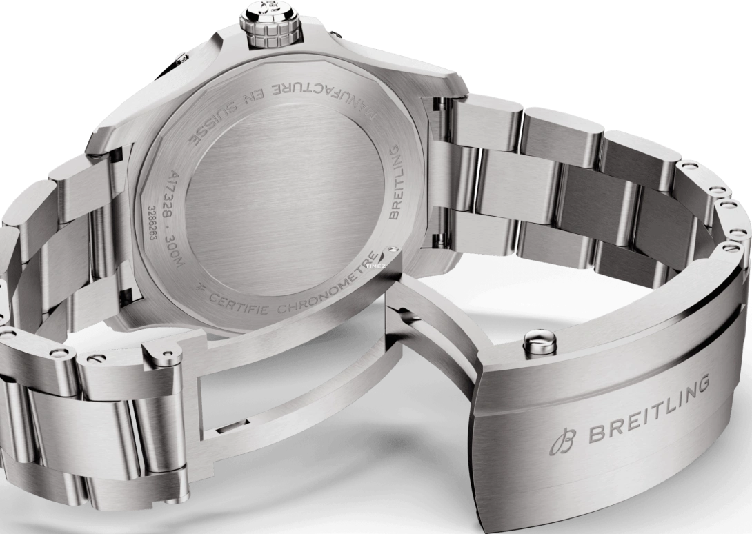 Breitling,Avenger 42mm,42mm,Stainless Steel,Black,Automatic,Day,Sapphire,Crystal Glass,A17328101B1A1