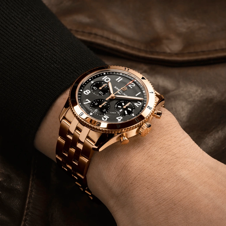 Breitling,Classic AVI 42mm,42mm,Red Gold,Grey,Automatic,Chronograph,42hours,R233801A1B1R1