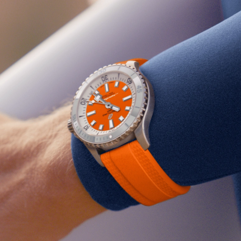 Breitling,Superocean 36mm,36mm,Stainless Steel,Orange,Automatic,40hours,In-house Caliber,A17377211O1S1