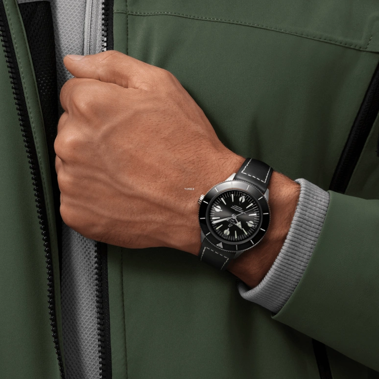 Breitling,Superocean Heritage 42mm,42mm,Stainless Steel,Black,Automatic,Chronograph,Day,A10370121B1X2