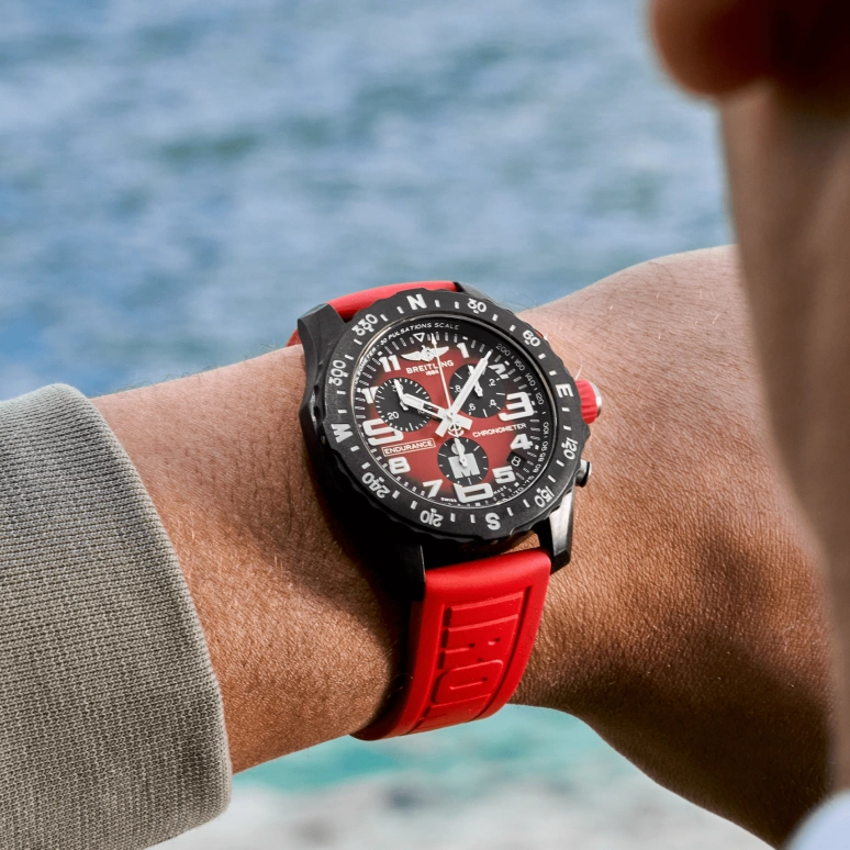 Breitling,Endurance Pro 44mm,44mm,Titaplast,Red,Quartz,Chronograph,Day,X823109A1K1S1