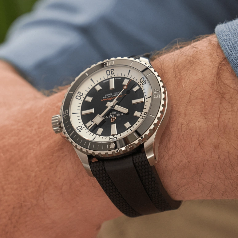Breitling,Superocean 42mm,42mm,Stainless Steel,Black,Automatic,40hours,In-house Caliber,A17375211B1S1
