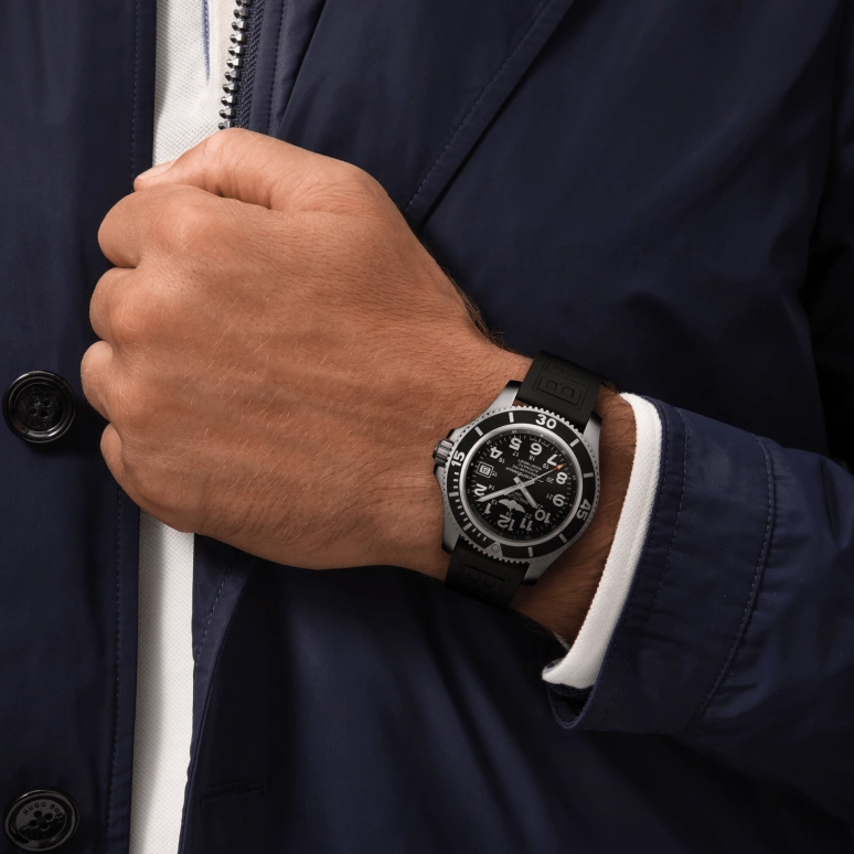 Breitling,Superocean 42mm,42mm,Stainless Steel,Black,Automatic,Day,40hours,A17365C91B1S1