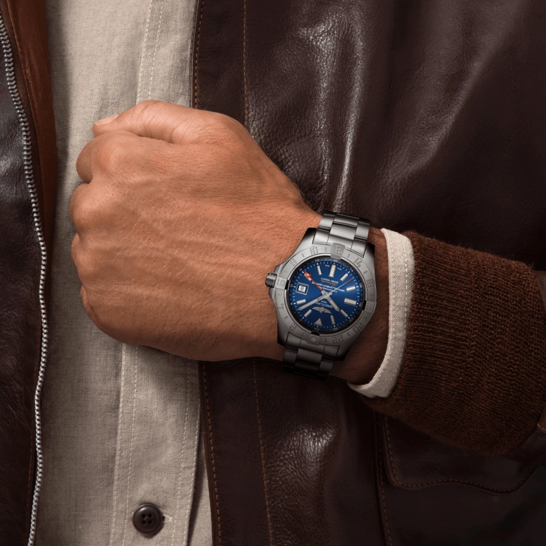 Breitling,Avenger 43mm,43mm,Stainless Steel,Blue,Automatic,Date,42hours,A32390111C1A1
