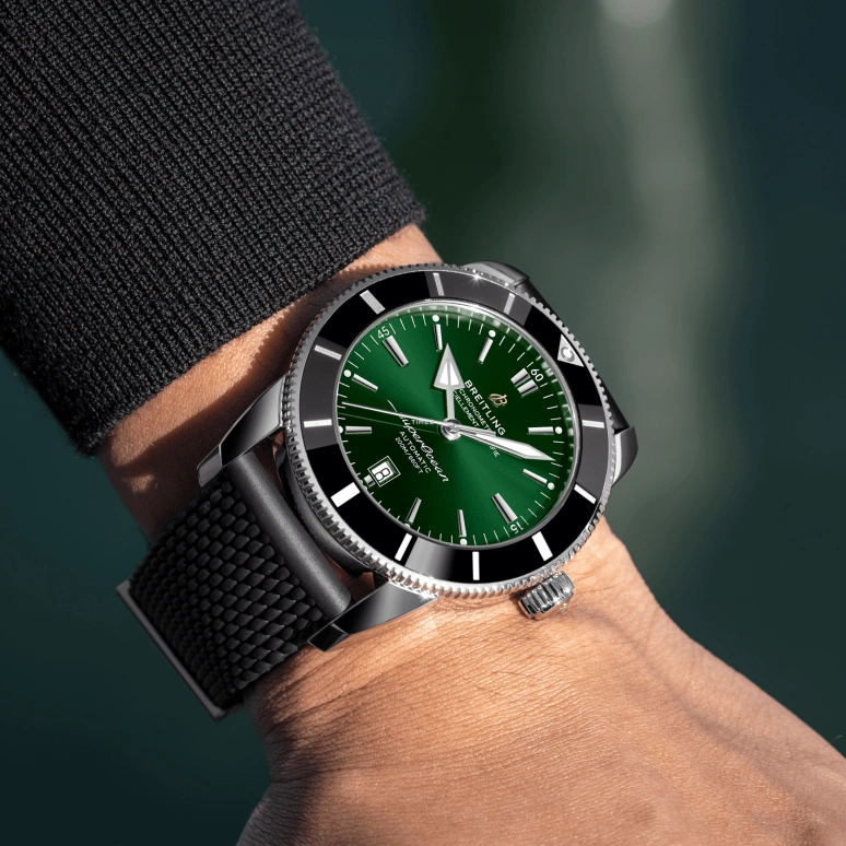 Breitling,Superocean 46mm,46mm,Stainless Steel,Green,Automatic,Day,Sapphire,Crystal Glass,AB2020121L1S1