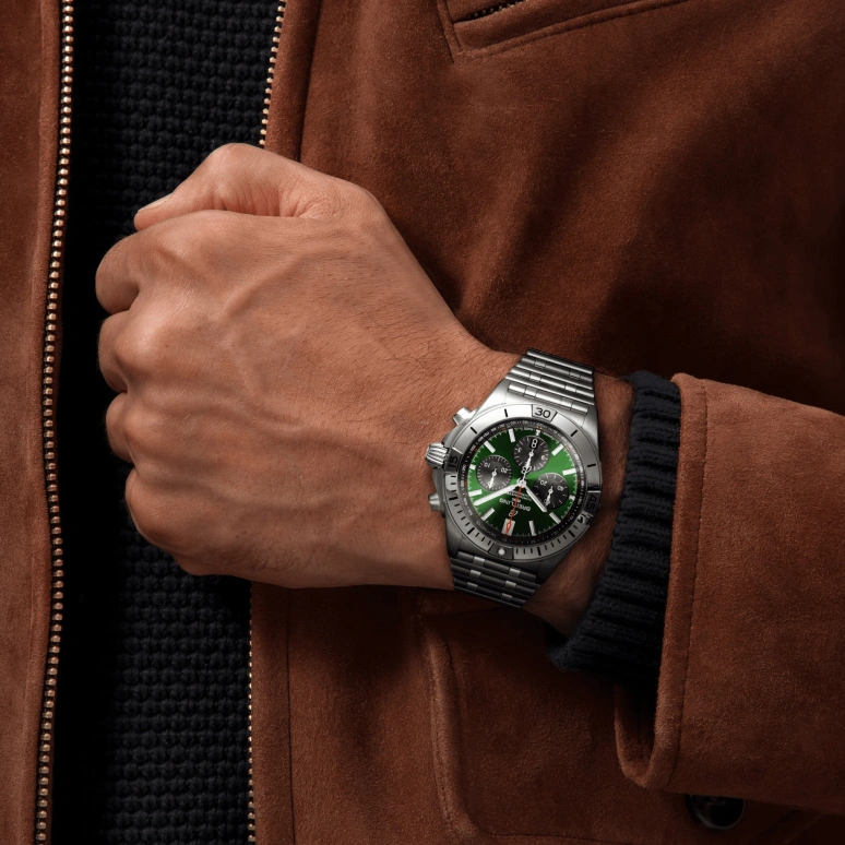 Breitling,Chronomat 42mm,42mm,Stainless Steel,Green,Automatic,70hours,In-house Caliber,AB0134101L1A1
