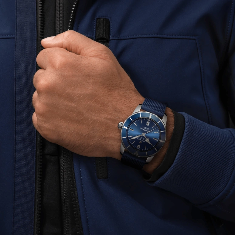 Breitling,Superocean Heritage 46mm,46mm,Stainless Steel,Blue,Automatic,Day,70hours,AB2020161C1S1