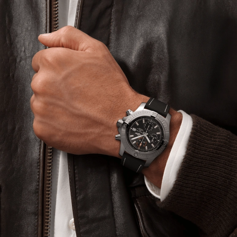 Breitling,Avenger 45mm,45mm,Stainless Steel,Black,Automatic,Chronograph,Date,Compass,A13317101B1X1