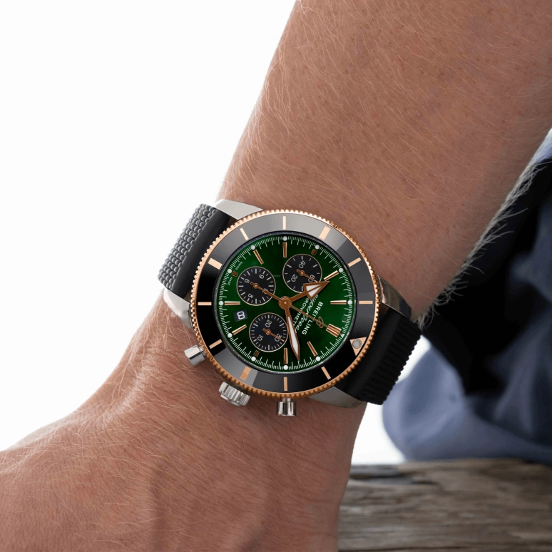 Breitling,Superocean Heritage 44mm,44mm,Red Gold,Stainless Steel,Green,Automatic,Chronograph,Day,UB01622A1L1S1