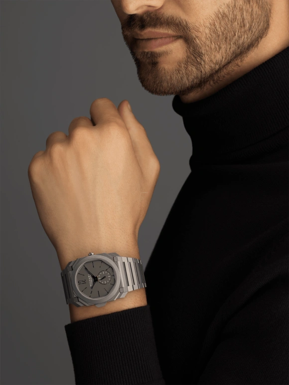 Bulgari,Octo 40mm,40mm,Titanium,Handwound,42hours,In-house Caliber,103015