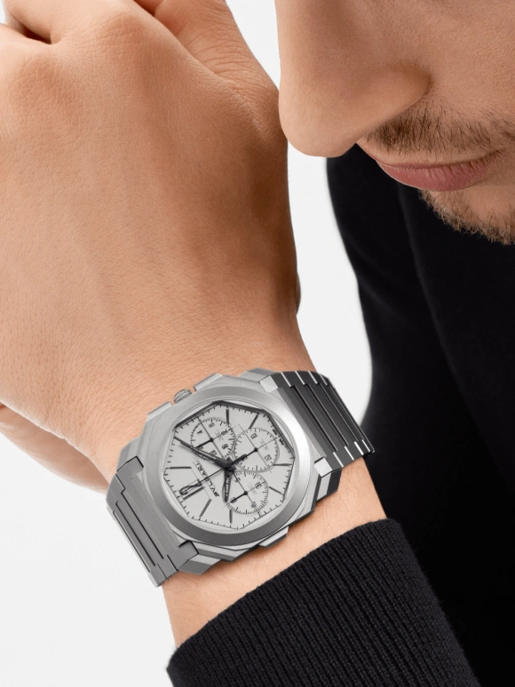 Bulgari,Octo 42mm,42mm,Titanium,Grey,Automatic,Chronograph,Column Wheel,103673