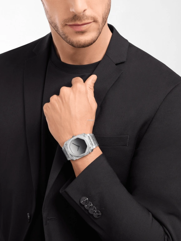 Bulgari,Octo 40mm,40mm,Titanium,Stainless Steel,Gradient,Black,Grey,Automatic,60hours,In-house Caliber,104132