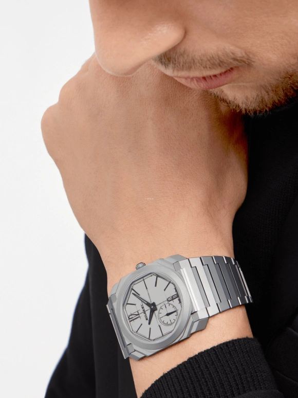 Bulgari,Octo 40mm,40mm,Titanium,Grey,Automatic,60hours,In-house Caliber,103672