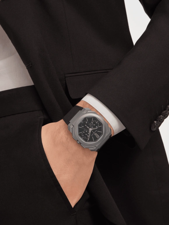 Bulgari,Octo 42mm,42mm,Titanium,Black,Automatic,Chronograph,Column Wheel,103371