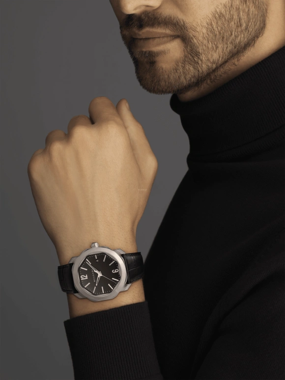 Bulgari,Octo 41mm,41mm,Stainless Steel,Black,42hours,In-house Caliber,Sapphire,Crystal Glass,103084